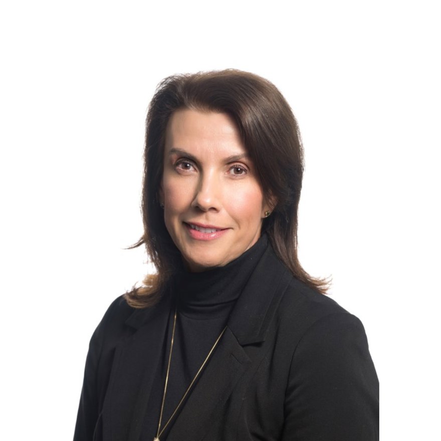 La directora ejecutiva Ana Amicarella es finalista del premio a la Ejecutiva Femenina del Año en Energía y Energía