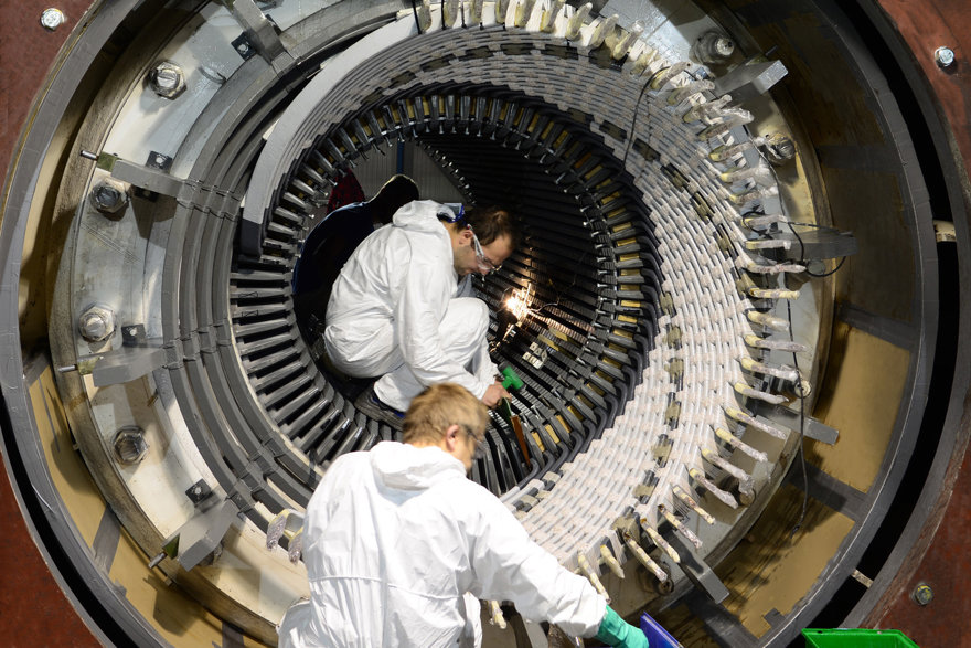 Complete generator stator rewinding